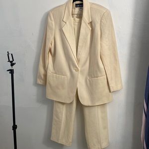 Suit jacket and pant 100% wool rich blend